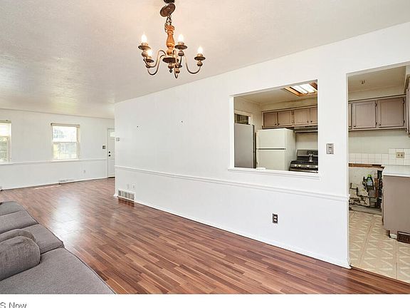 5th image of 24466 Clareshire Dr #10I