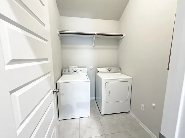 139 Lyndon Dr — Photo 23