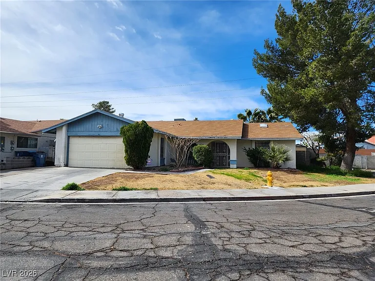 1823 Niblick Cir — Photo 3