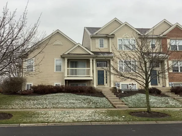 893 Clover Ln, Hampshire, IL 60140