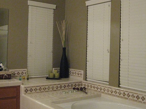 3rd image of 8182 River Bluffs Ln
