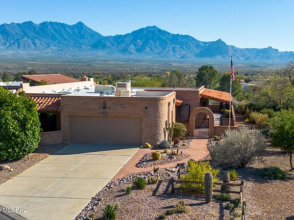 2nd image of 937 W Desert Hills Dr