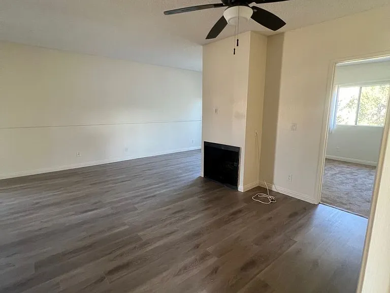 8541 Foothill Blvd., Sunland — Photo 38