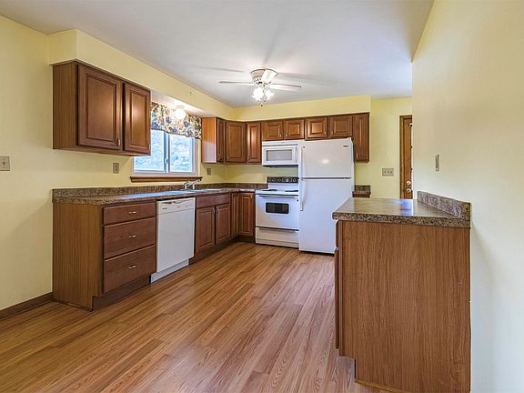 2nd image of 171 Young Rd