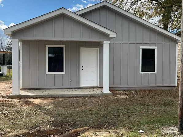 123 Galloway Rd, Brundidge, AL 36010