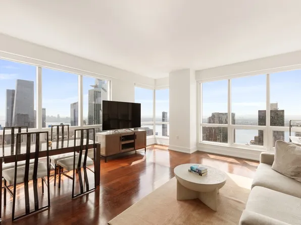 350 West 42nd Street image 4 of 11