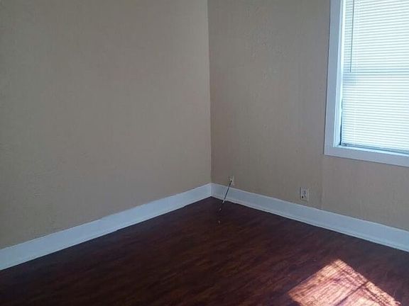 4th image of 5529 Carver Dr