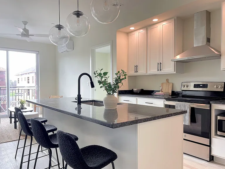 The Sandpiper Residences — Photo 52
