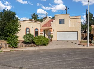 5205 Esperanza Ct NW, Albuquerque, NM 87105