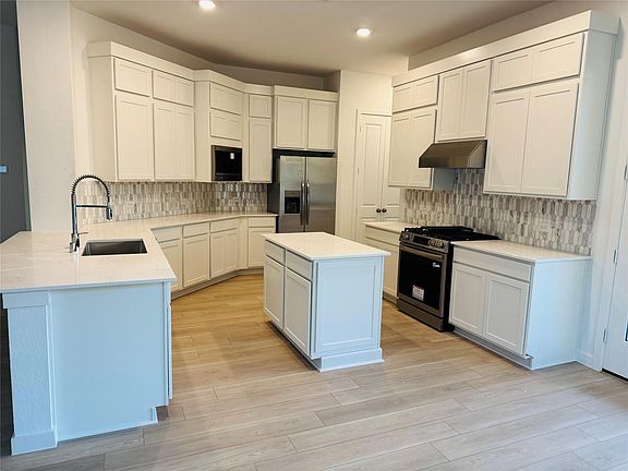 3rd image of 17415 Lavender Blossom Ln