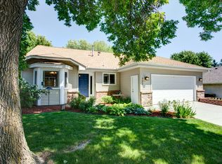 723 N Hay Lake Rd, Eagan, MN 55123