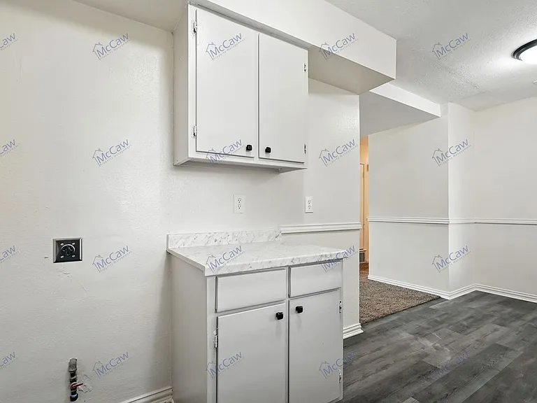 4425 Central Ln — Photo 12