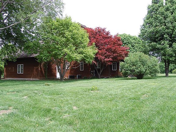 2nd image of 4402 Hunter Dr