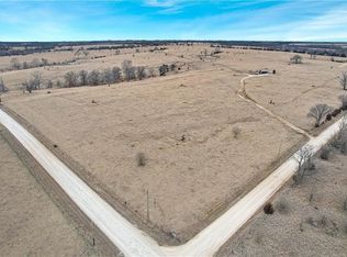 W 303rd St, Paola, KS 66071