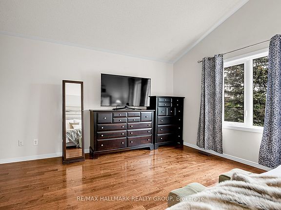 5th image of 8 Masonbrook St
