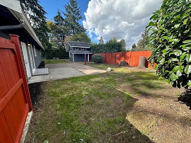 10208 SE 205th St — Photo 21