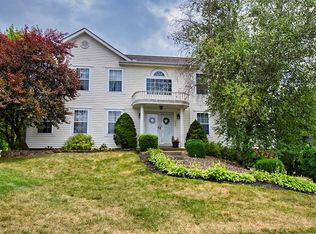 606 Cassandra Dr, Cranberry Township, PA 16066