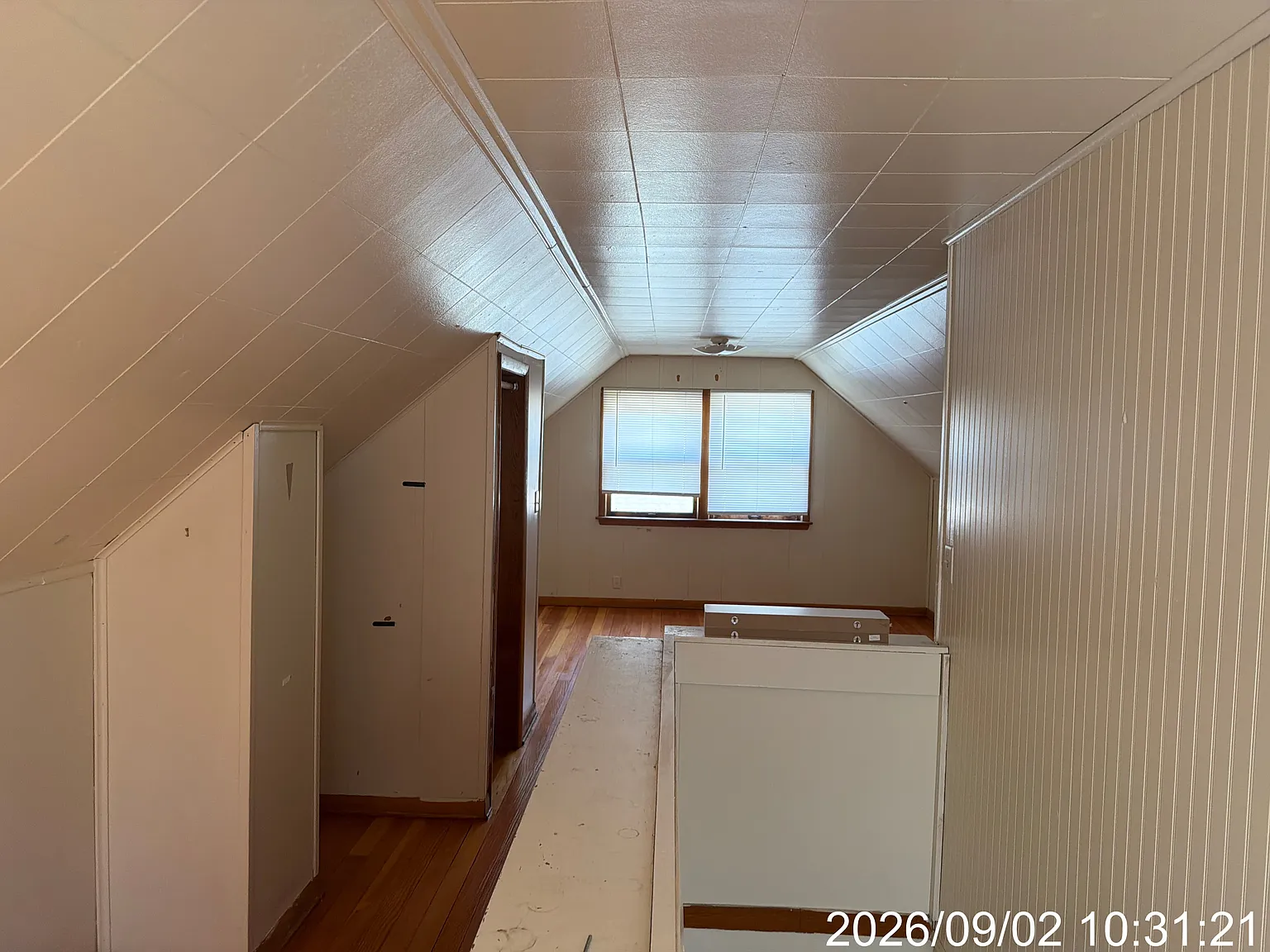 3 bed, 1042 sqft, $1,750 — Photo 3