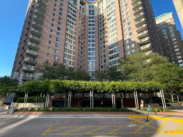 851 N Glebe Rd, Arlington, VA