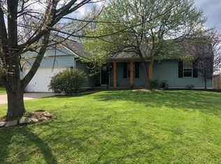 909 Trails End Dr, Monroe, OH 45050