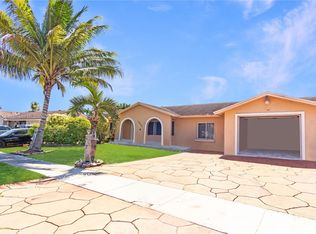 14822 SW 69th St, Miami, FL 33193