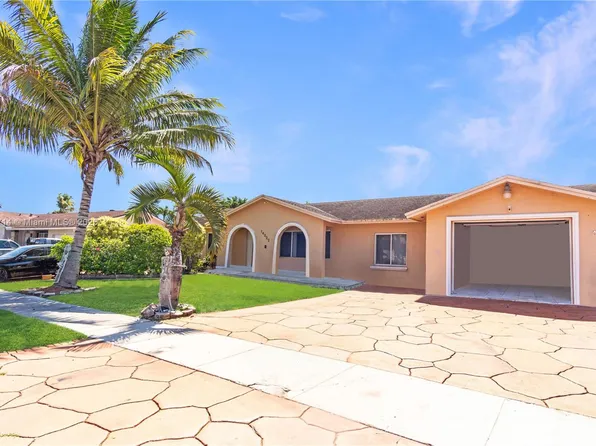 14822 SW 69th St, Miami, FL 33193