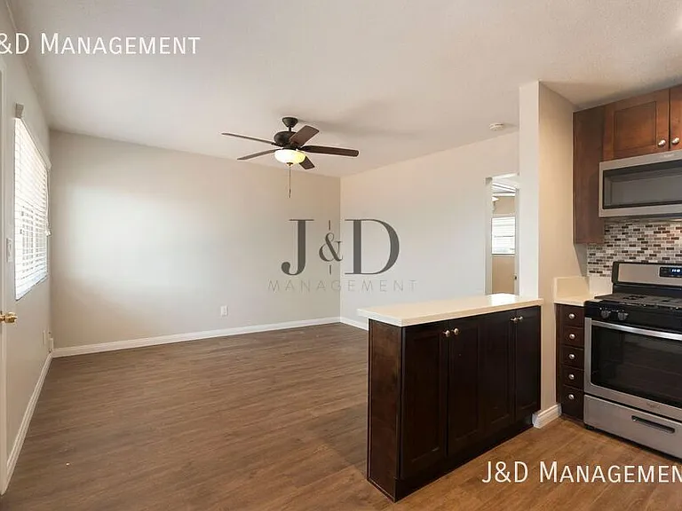 1430 Dubuque St — Photo 10