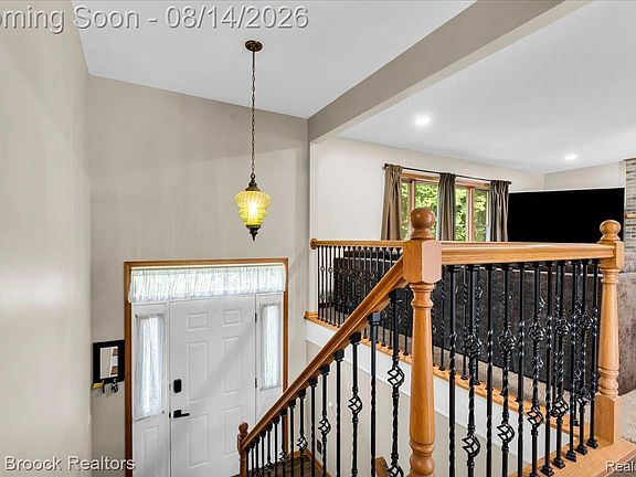 5th image of 1753 Weymouth St