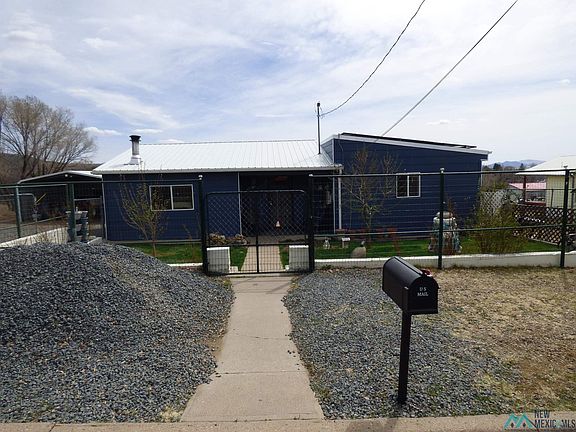 3rd image of 1131 Dwyer Ave
