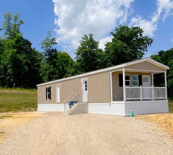 1st image of 12530 Kinsman Rd #18