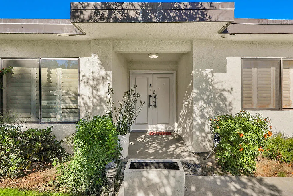 3 bed, 1995 sqft, $3,800 — Photo 2