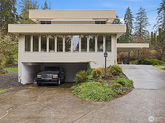2nd image of 3234 Wildwood Drive