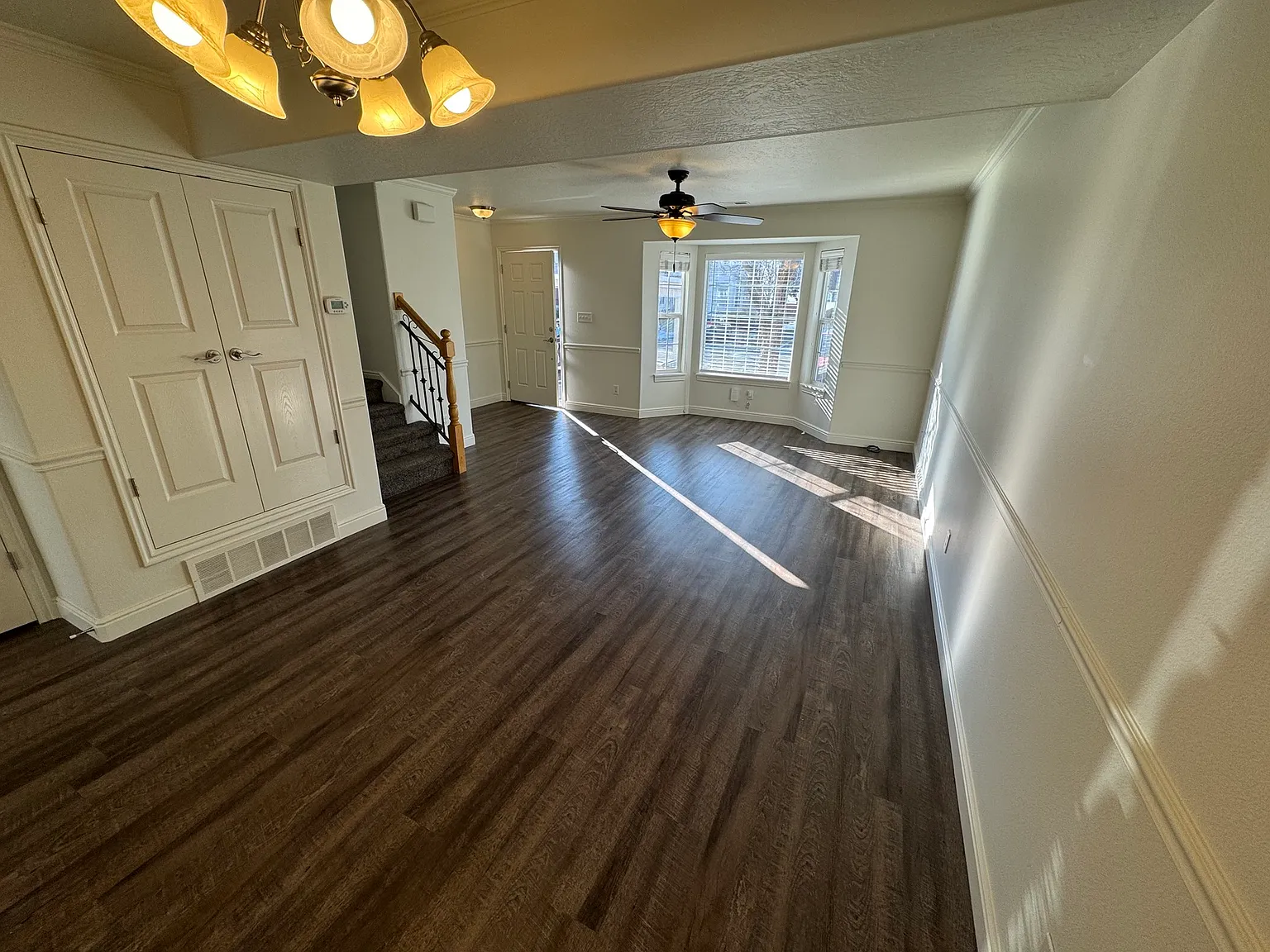3 bed, 1301 sqft, $1,600 — Photo 2