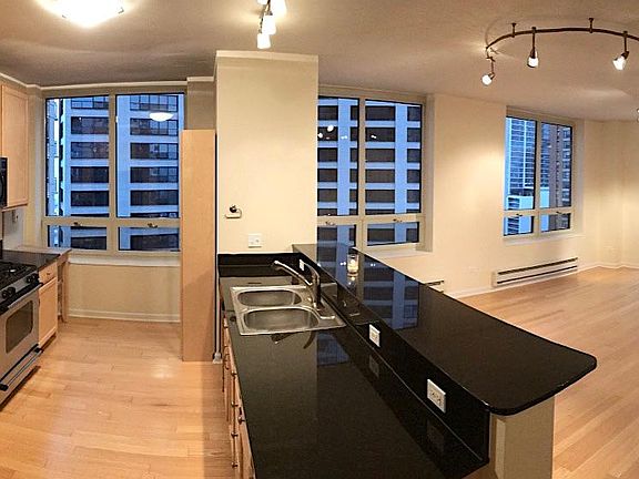 2nd image of 1111 S Wabash Ave APT 2209