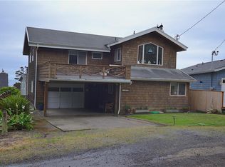 37420 3rd St, Nehalem, OR 97131