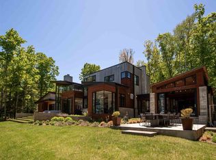 3693 S Bay Ridge Ln, Suttons Bay, MI 49682