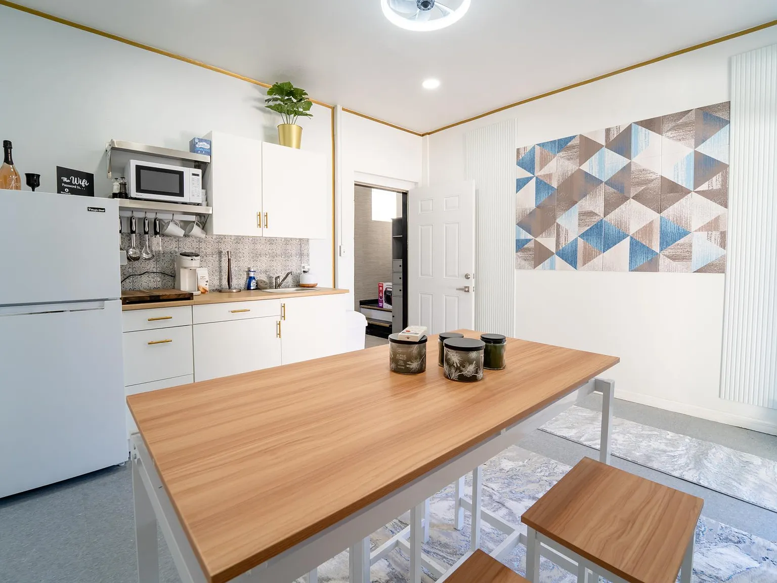 1 bed, 1005 sqft, $1,650 — Photo 2