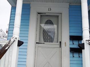 13 Robert St, Lowell, MA 01854