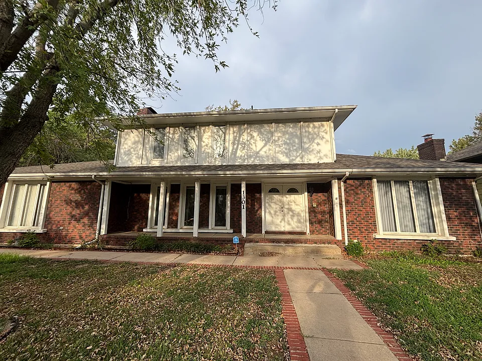 1301 N Westlink Ave
