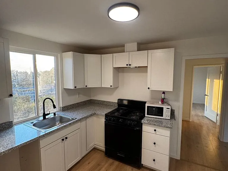 152 Jordan St — Photo 12