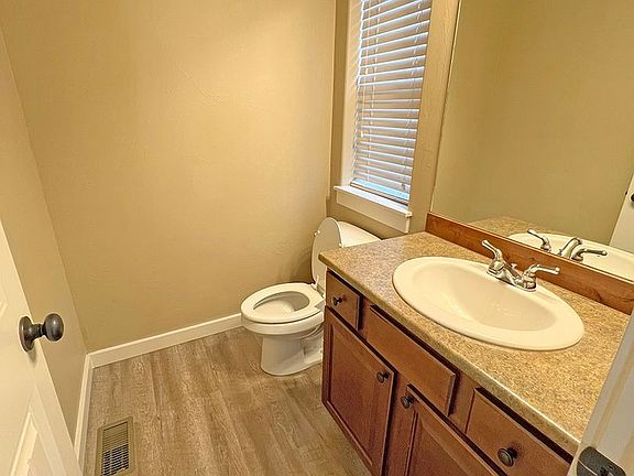 5th image of 150C Covey Ct