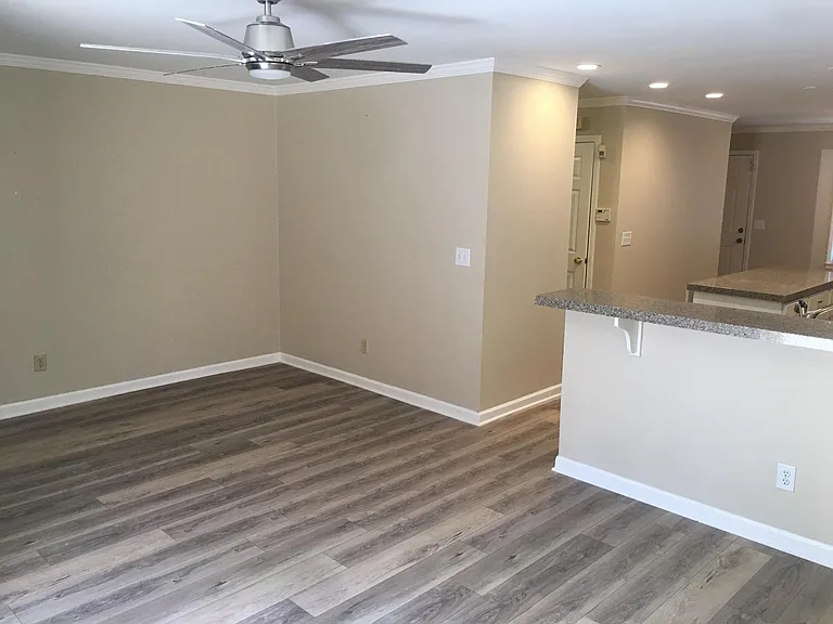 528 Commerce Dr — Photo 6