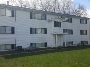 1132 Tiffany Pl APT 3, Waterloo, IA 50701