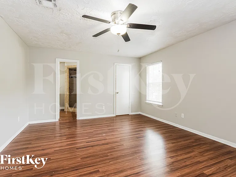 10122 Woodhollow Dr — Photo 11