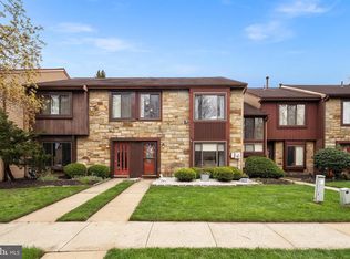 8 Topaz Ln, Hamilton, NJ 08690