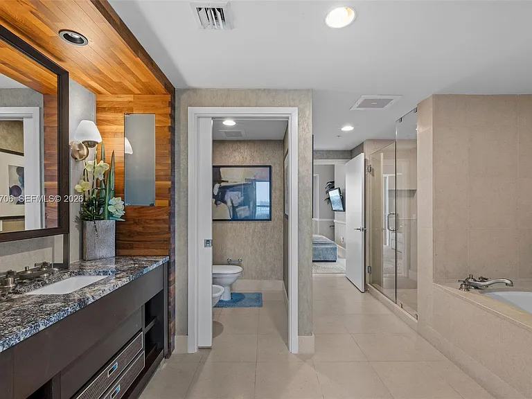 6899 Collins Ave #2708 — Photo 27