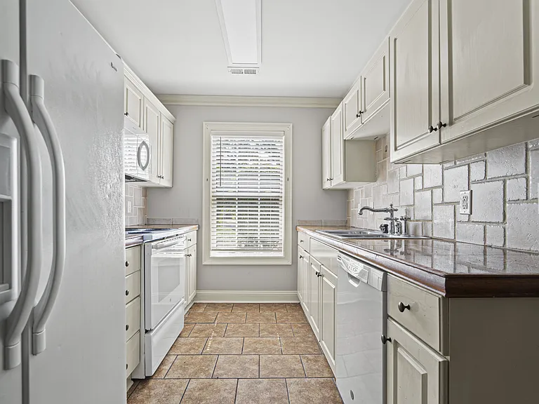 103A Lee Ln — Photo 5