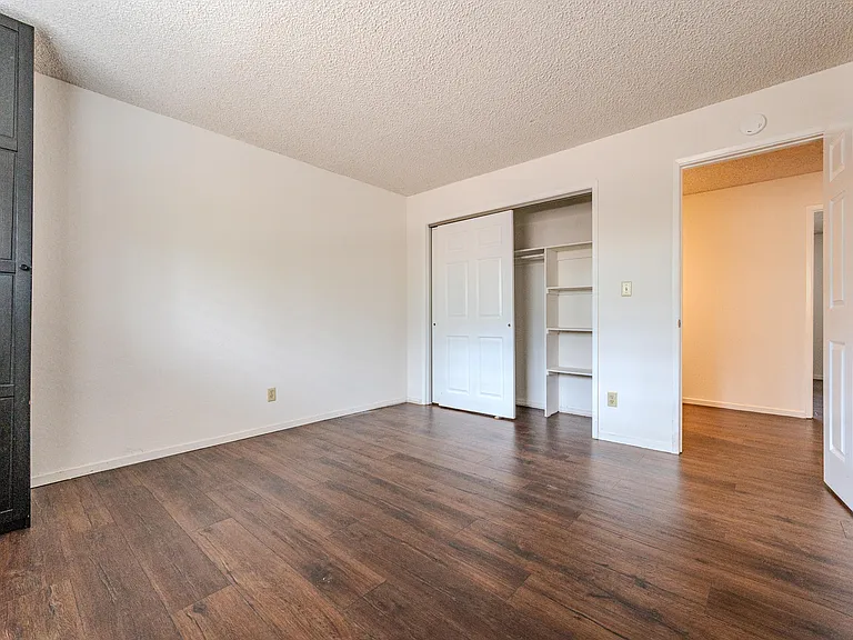 327 Clarkin Ct — Photo 24