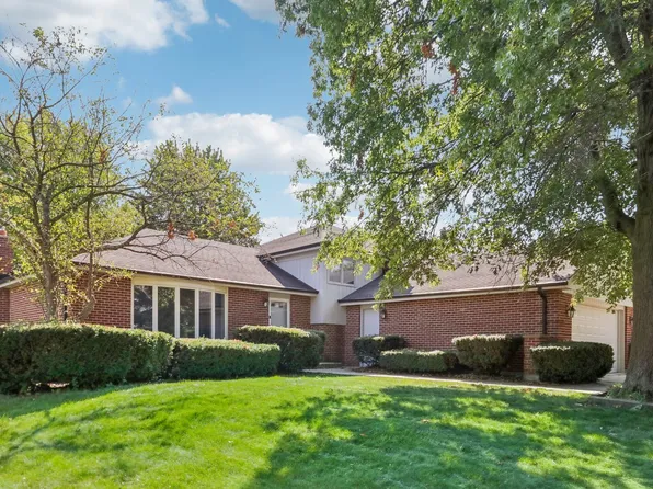 6707 Stonewall Ave, Downers Grove, IL 60516