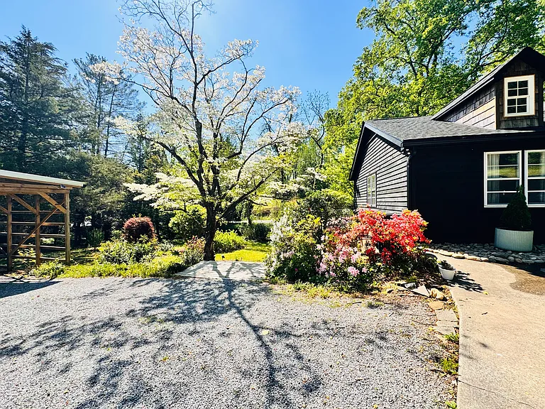 35 Wilcox Rd — Photo 9